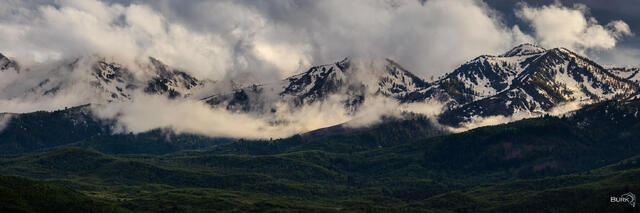 Cluods over the mountain of Peterson, Utah