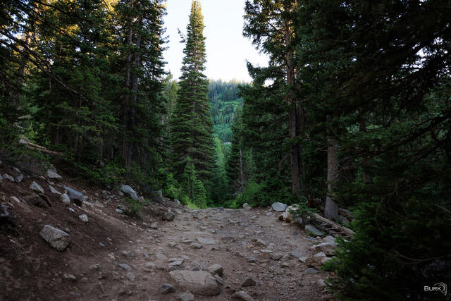 Gloria Falls Trailhead